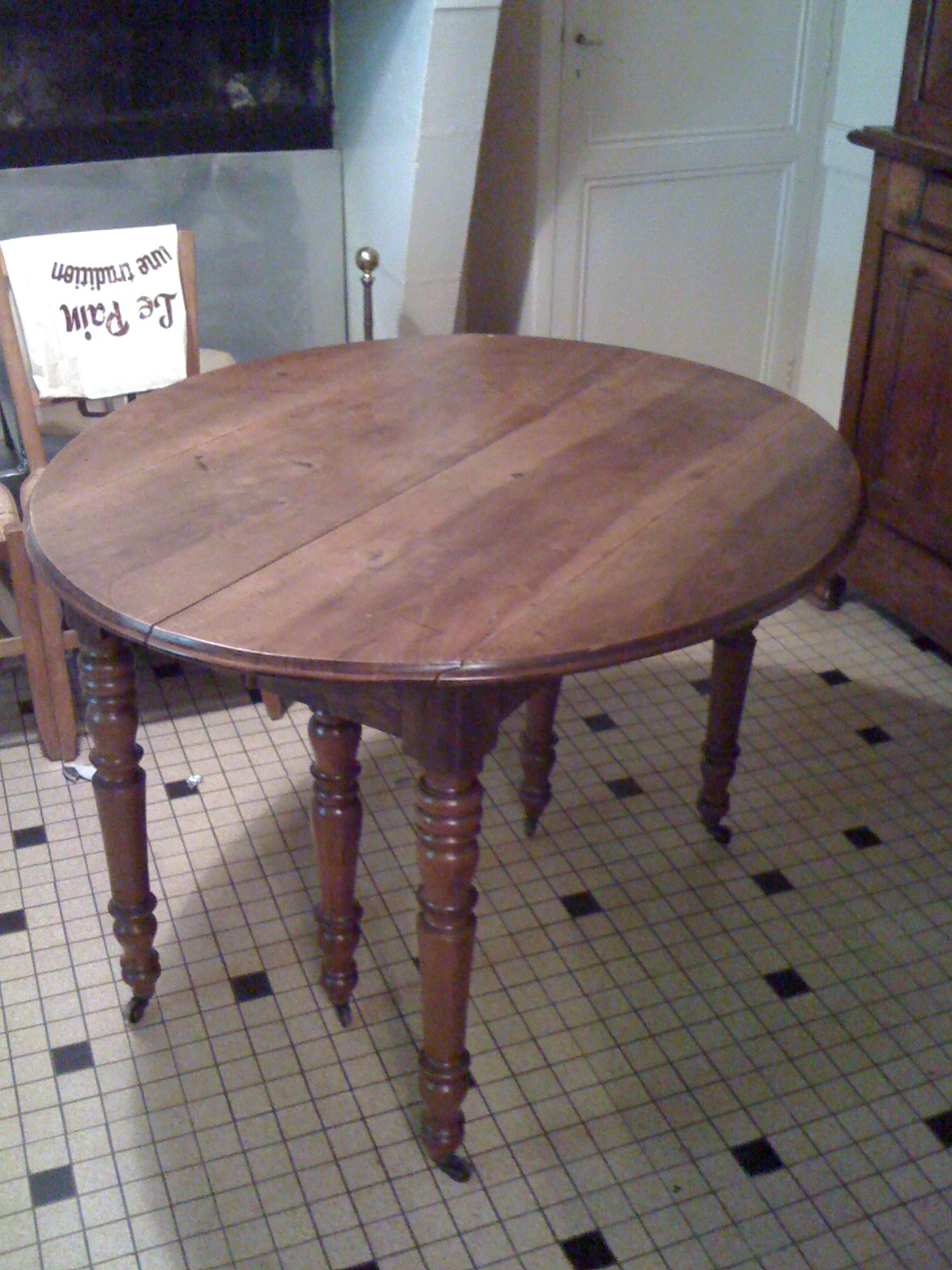 Pied de table