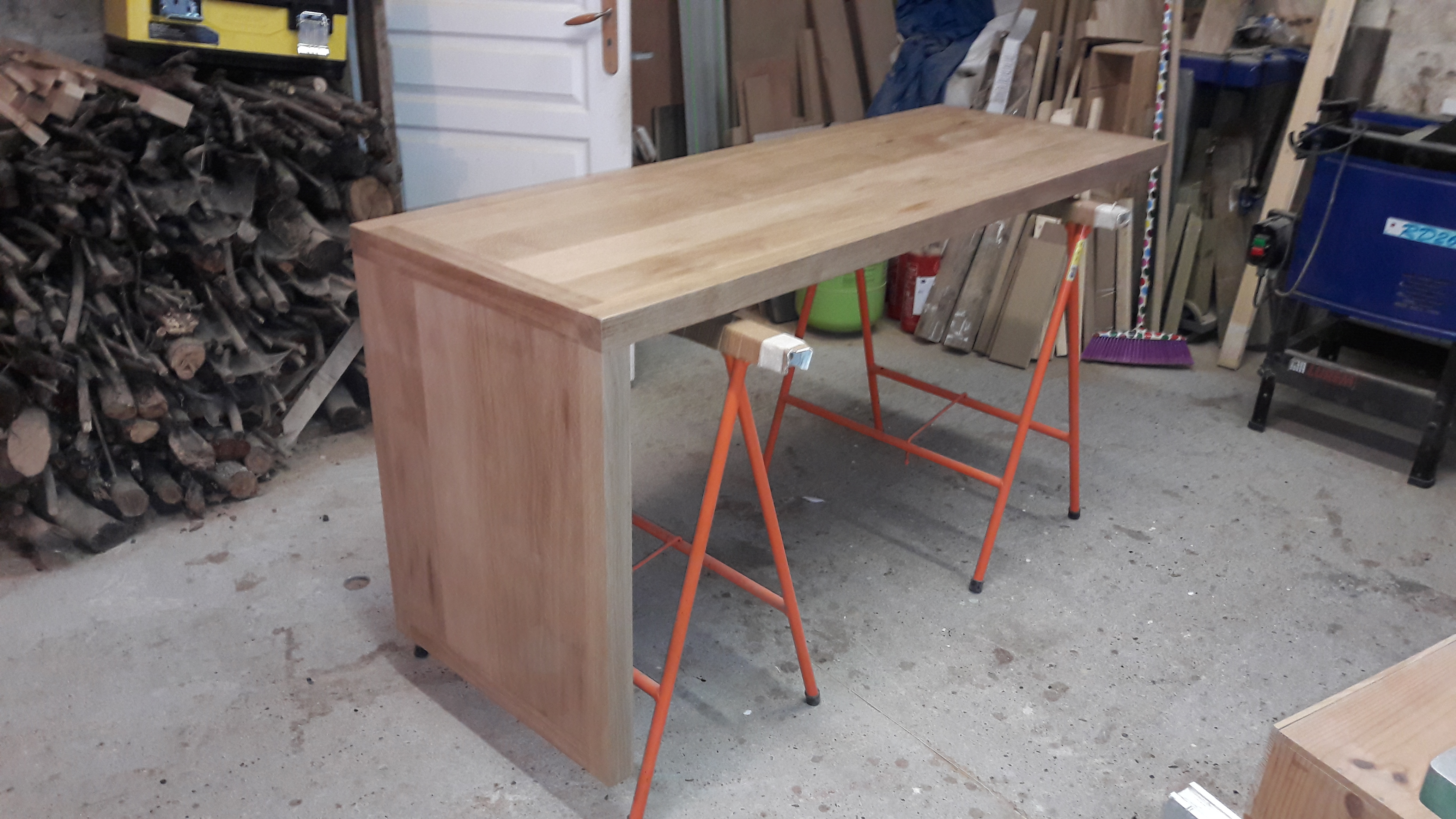 Bureau en chêne massif avec caisson de rangement laqué blanc